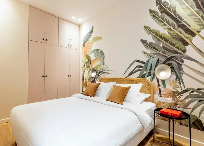 Holidaysinparis - Bonne Nouvelle * Paris